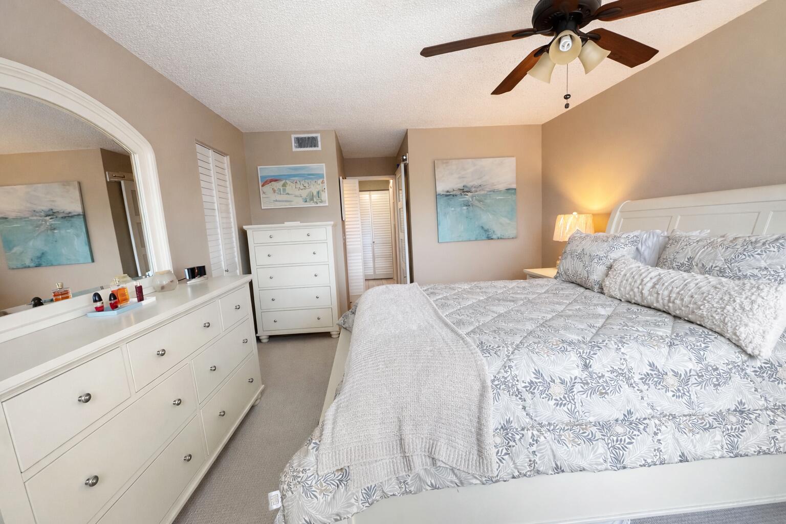 COLONIAL CLUB CONDO SEC 1 - Residential