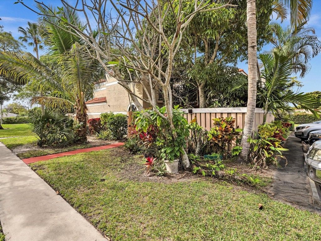 Photo of 3975 Village Drive #B, Delray Beach, FL 33445 (MLS # F10546459)