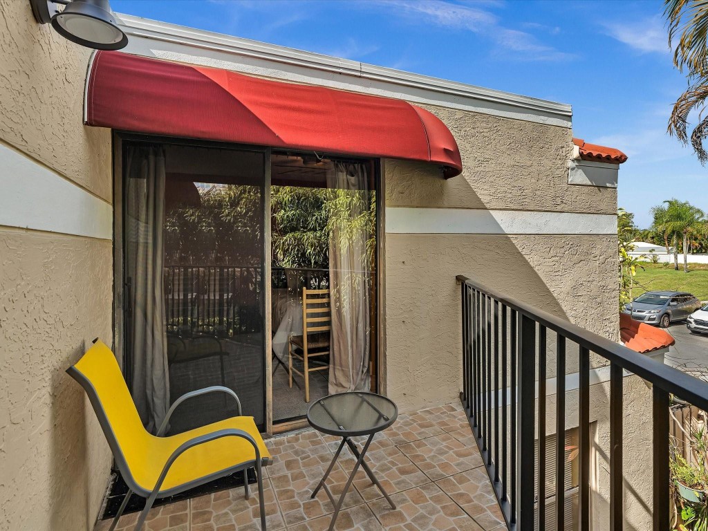 Chateau Wood - Residential