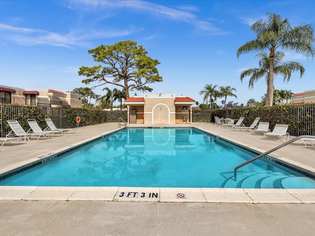 Chateau Wood - Residential