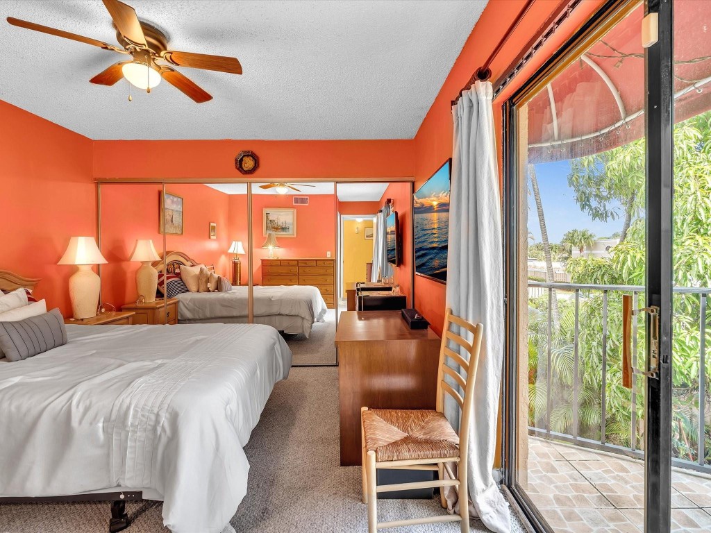 Chateau Wood - Residential