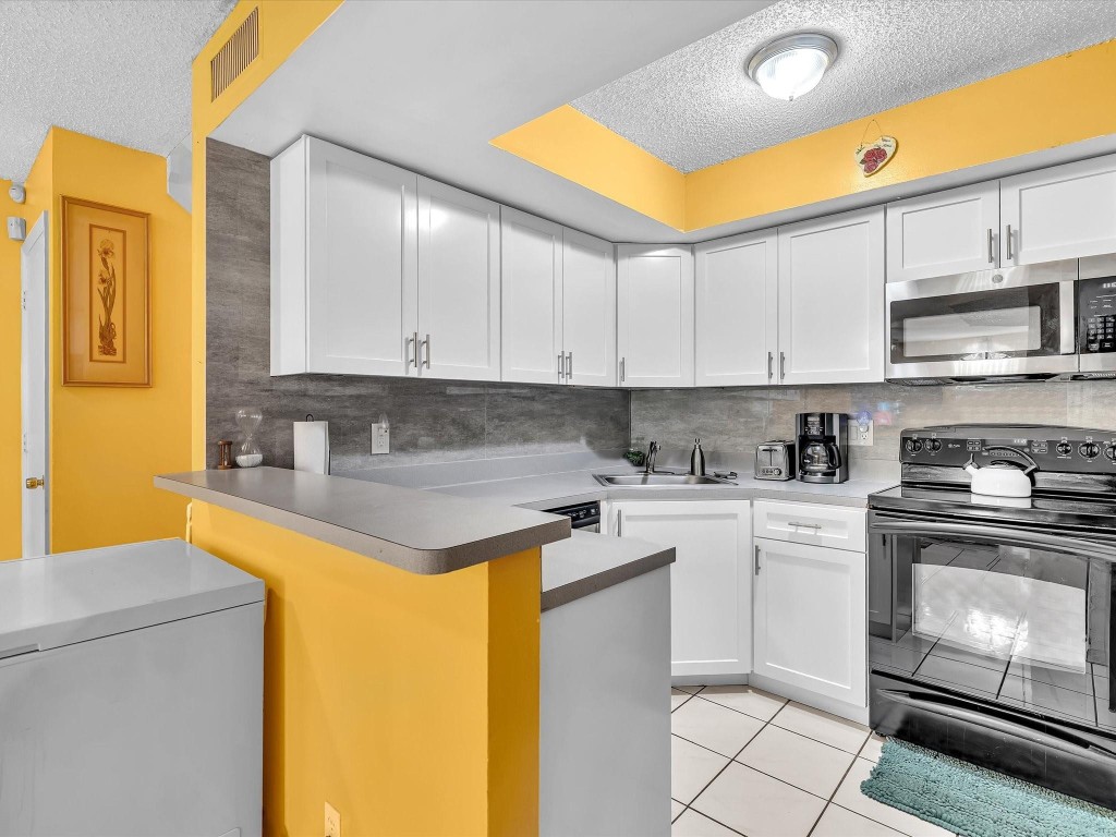 Chateau Wood - Residential