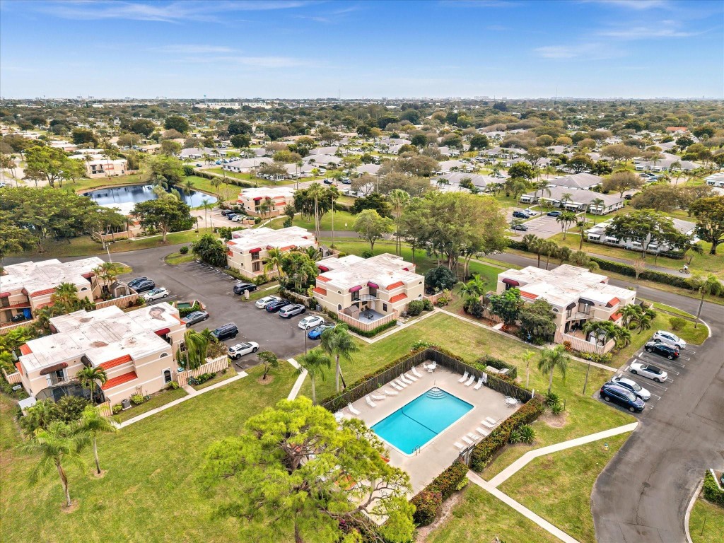 Chateau Wood - Residential