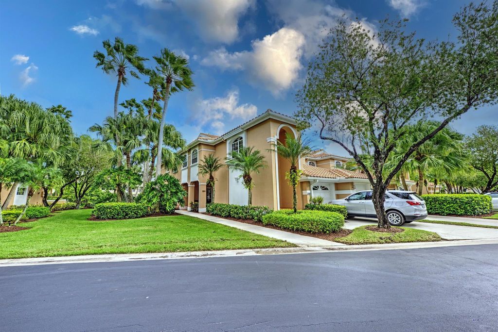 Photo of 156 Legendary Circle, Palm Beach Gardens, FL 33418 (MLS # R10904653)