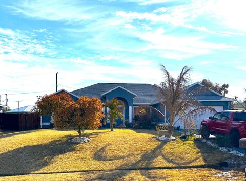 Townhomes and Villas with Garages in Florida's Treasure Coast 34 4239 SW Callicoe Street Port St Lucie FL 34983