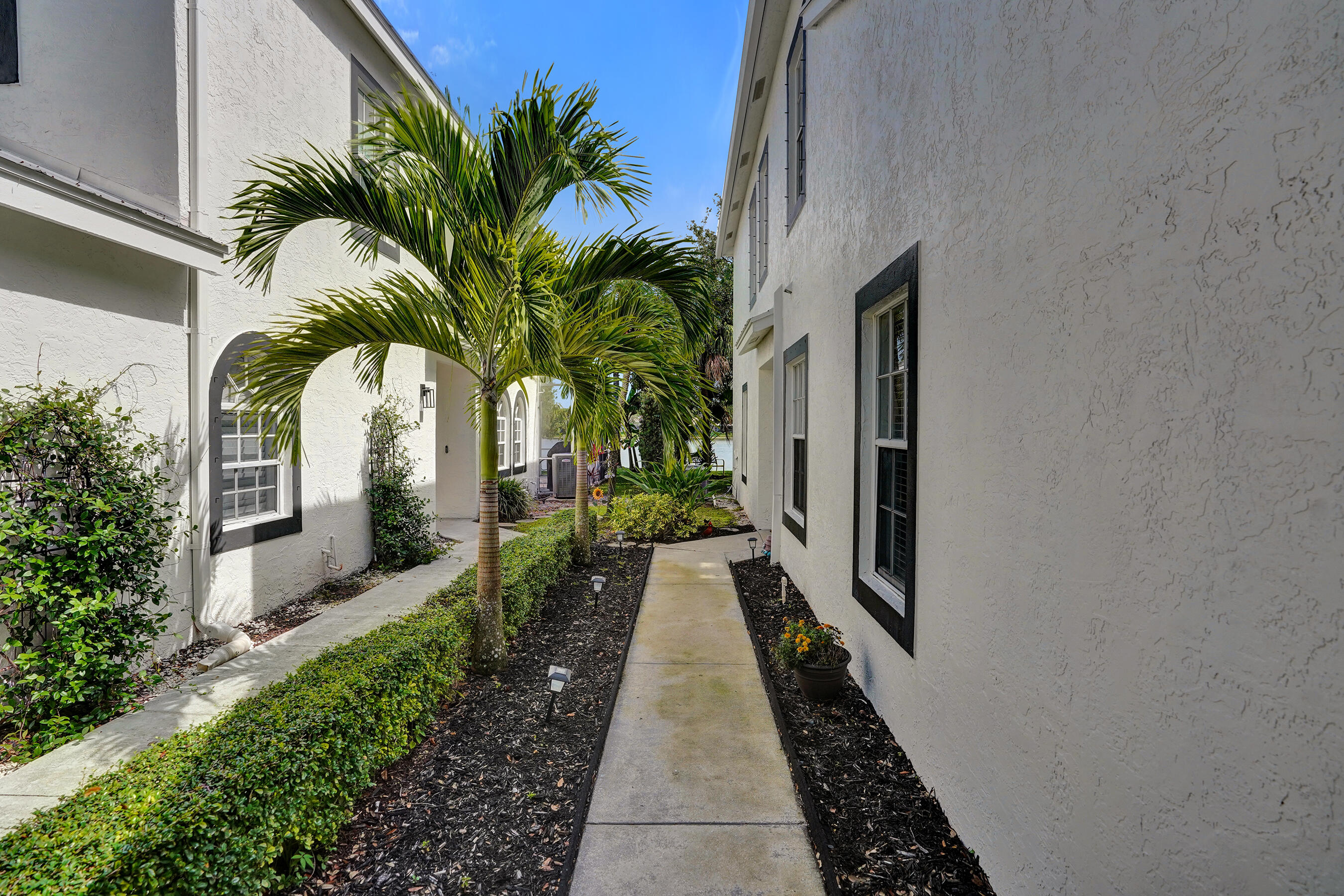 10694 Pelican Drive