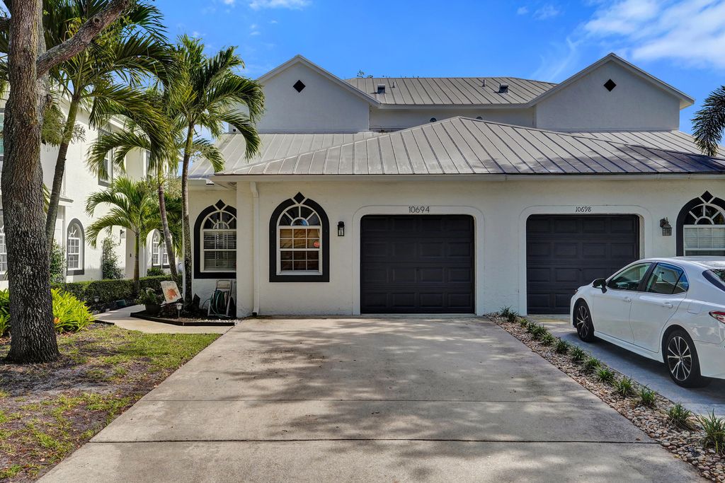 Photo of 10694 Pelican Drive, Wellington, FL 33414 (MLS # B26031610)