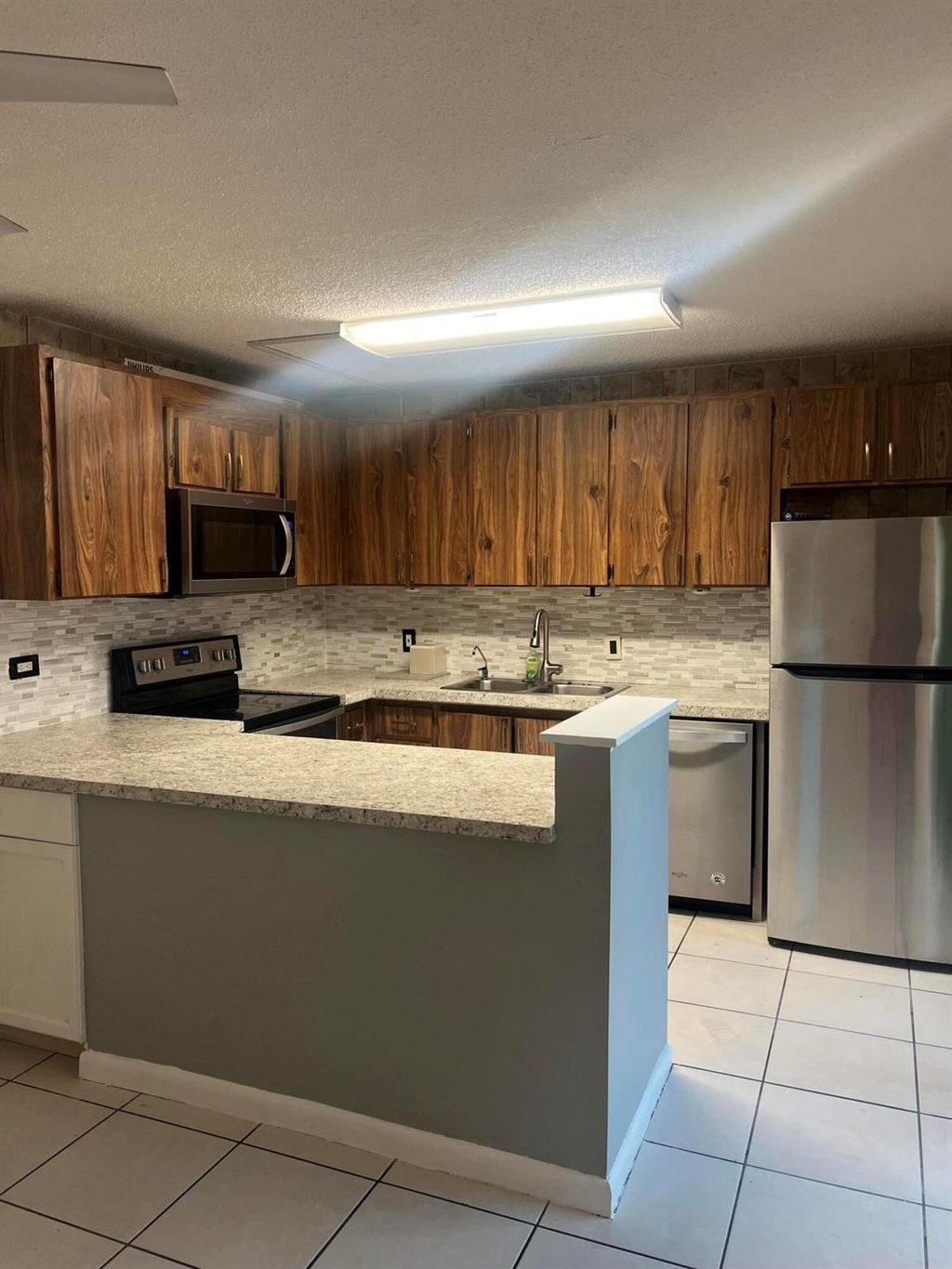 Photo of 1009 10th Lane, Palm Beach Gardens, FL 33418 (MLS # R11083114)