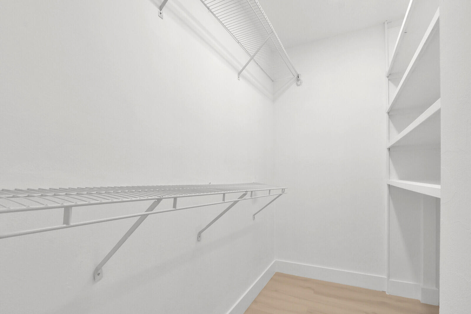 GLENBROOK CONDO - Residential