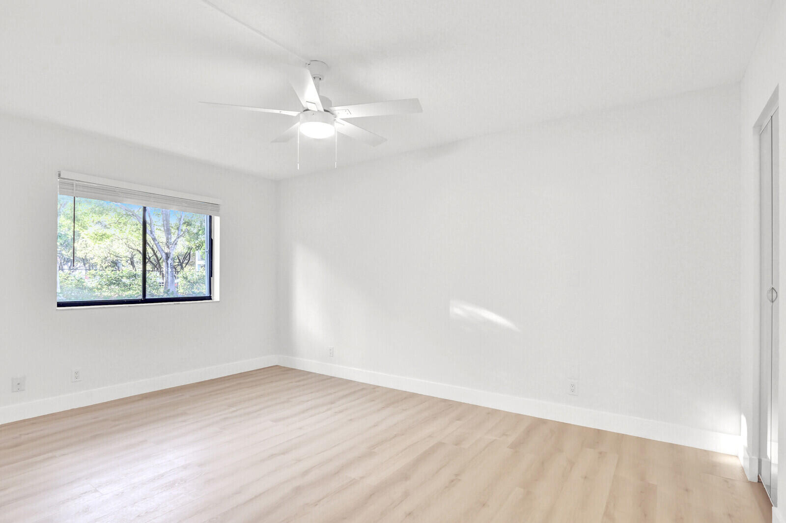 GLENBROOK CONDO - Residential