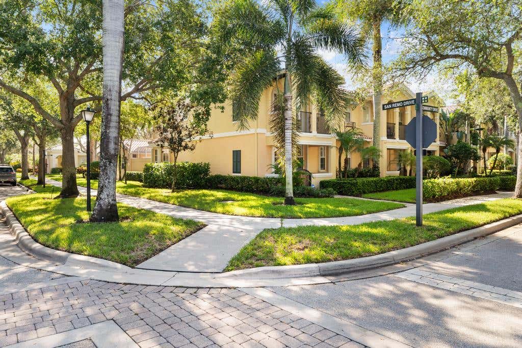 Photo of 4103 Community Drive, Jupiter, FL 33458 (MLS # R11120689)