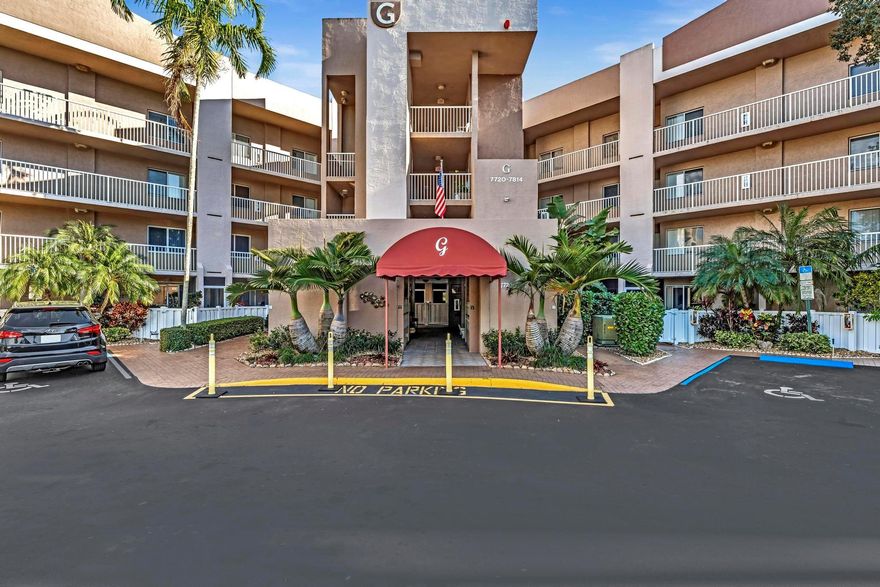 **Show like a model** to paradise in a 2-bed, 2-bath condo with open *Wide Water Views* in the highly desirable Trent community! This unique home offers wood tile flooring and laminate flooring throughout. Gorgeous kitchen with white cabinets & upgraded countertop. Stainless still appliances. Rare find 12ft ceiling. It has a magnificent open layout & a lovely split floorplan. Light & bright, Amazing large sliding doors stack away to enhance the private view of the stunning private water view. Show immaculate. Just bring your suitcase. Enjoy the amenities of the Kings Point Community: A State-of-the-Art Performing Arts Theater, A courtesy Shuttle, Indoor & Outdoor Pools, a Gym, a Clubhouse, a Pickle Ball, Tennis Courts, & Billiard Room. Clubhouse, shuffleboard, tennis courts.