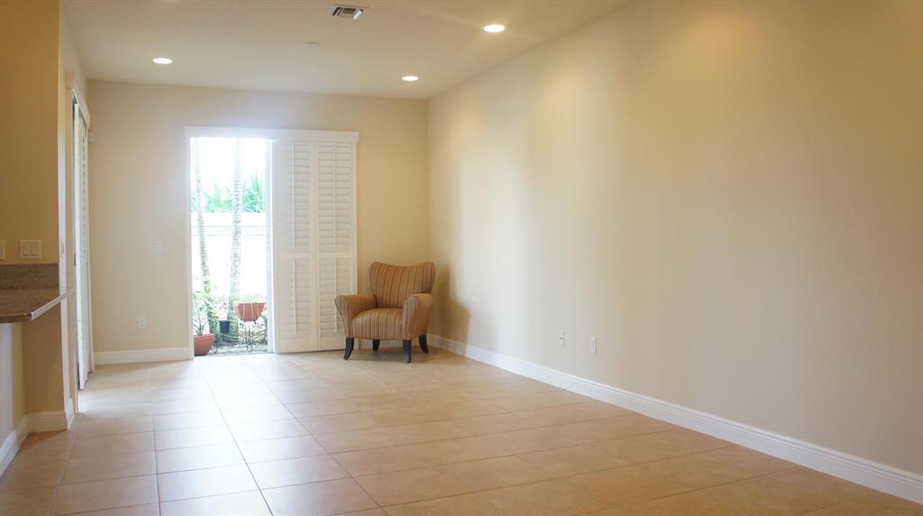 5150 HILLSBORO - Residential