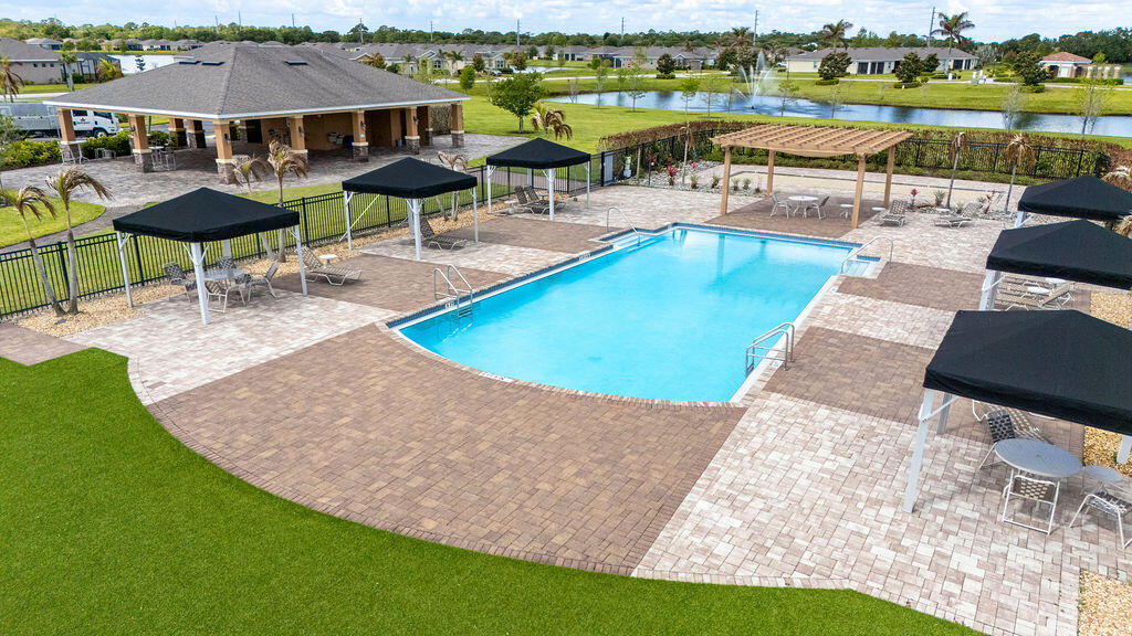 COVE AT FALCON TRACE - Residential