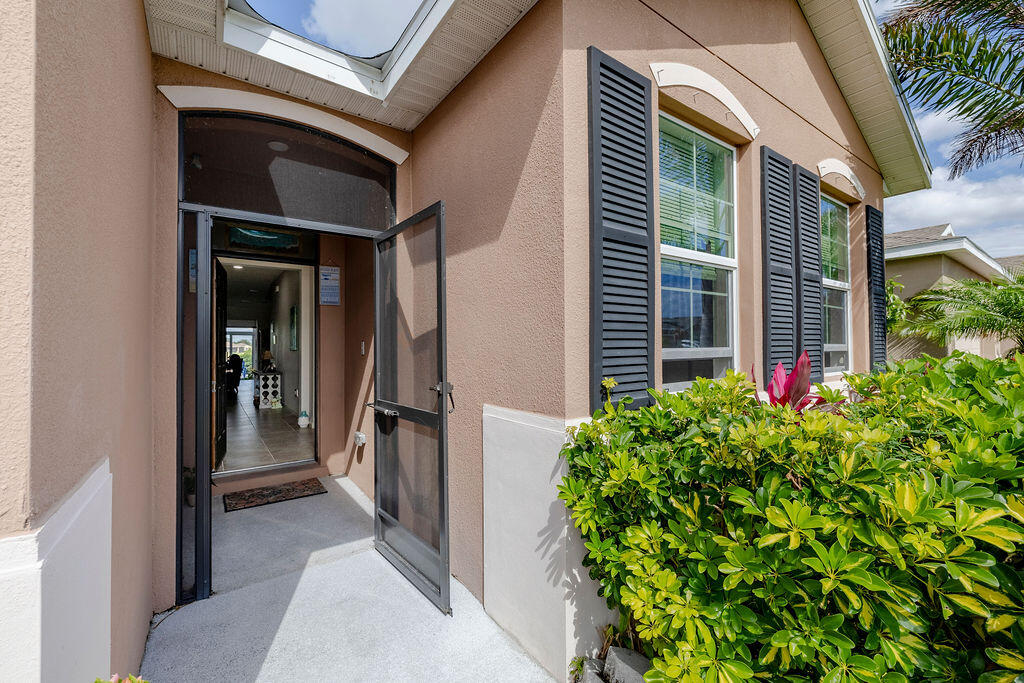 COVE AT FALCON TRACE - Residential