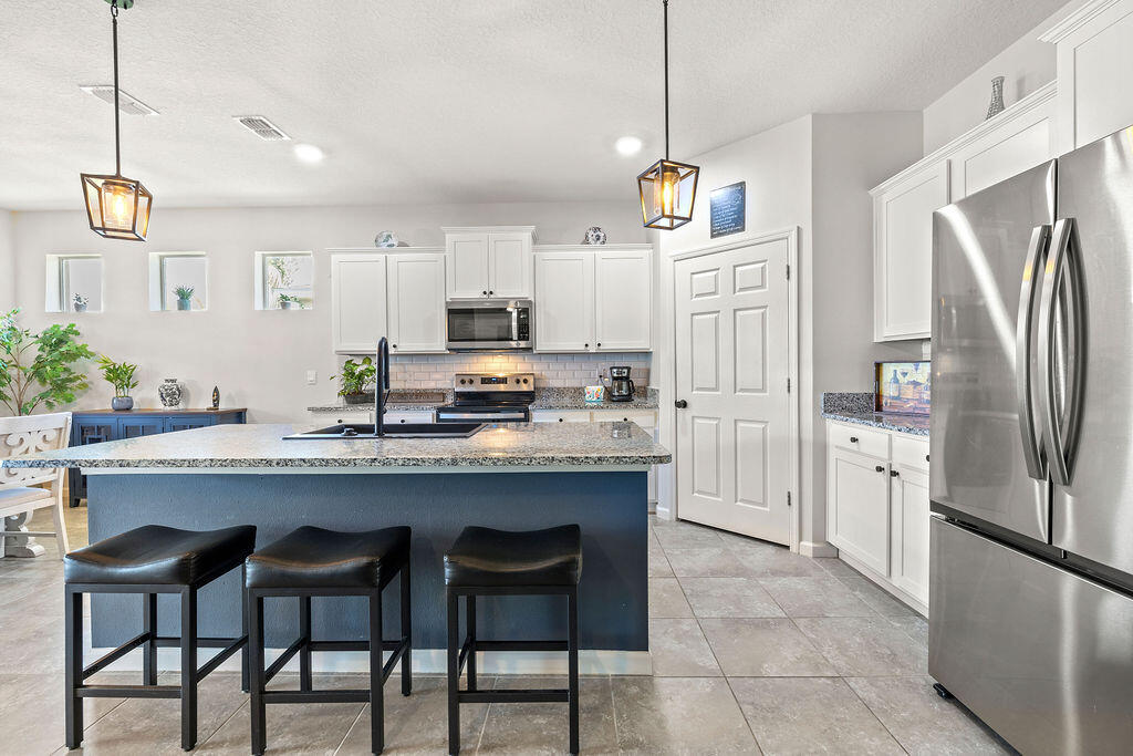 COVE AT FALCON TRACE - Residential