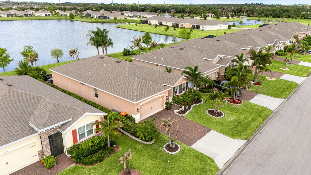 COVE AT FALCON TRACE - Residential