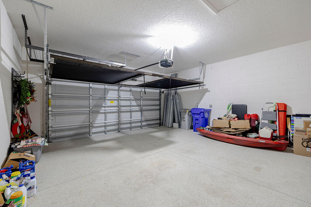 COVE AT FALCON TRACE - Residential