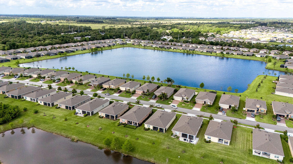 COVE AT FALCON TRACE - Residential
