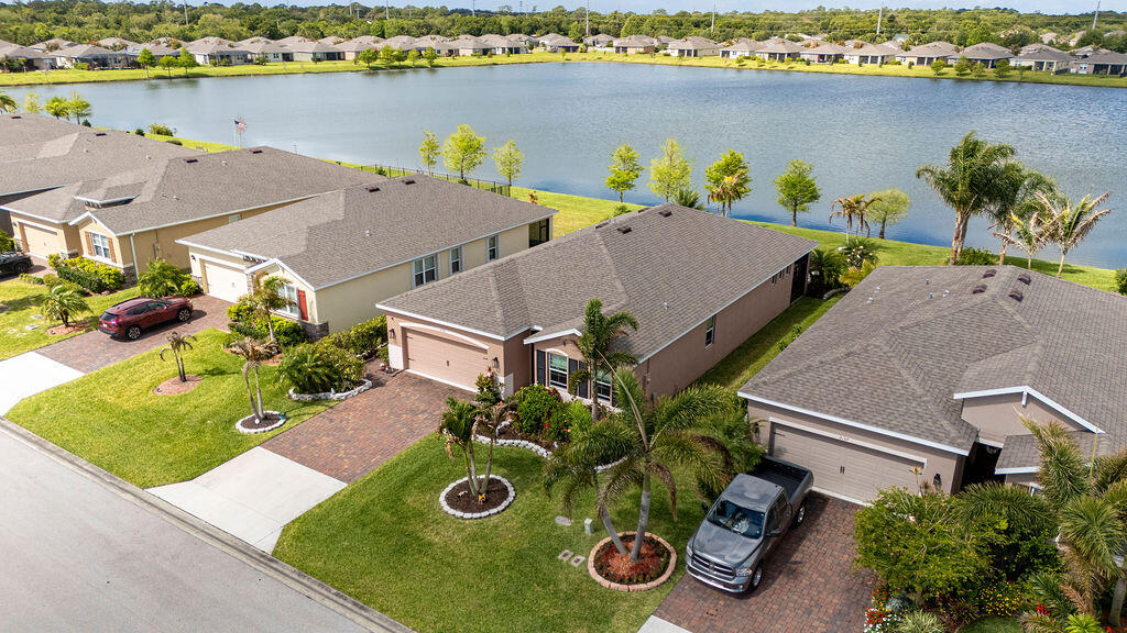 COVE AT FALCON TRACE - Residential