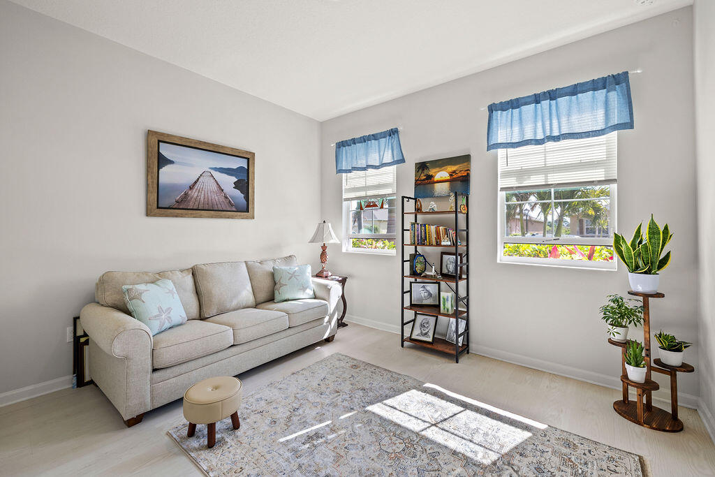 COVE AT FALCON TRACE - Residential