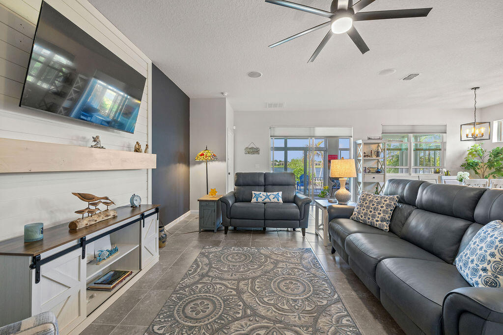 COVE AT FALCON TRACE - Residential