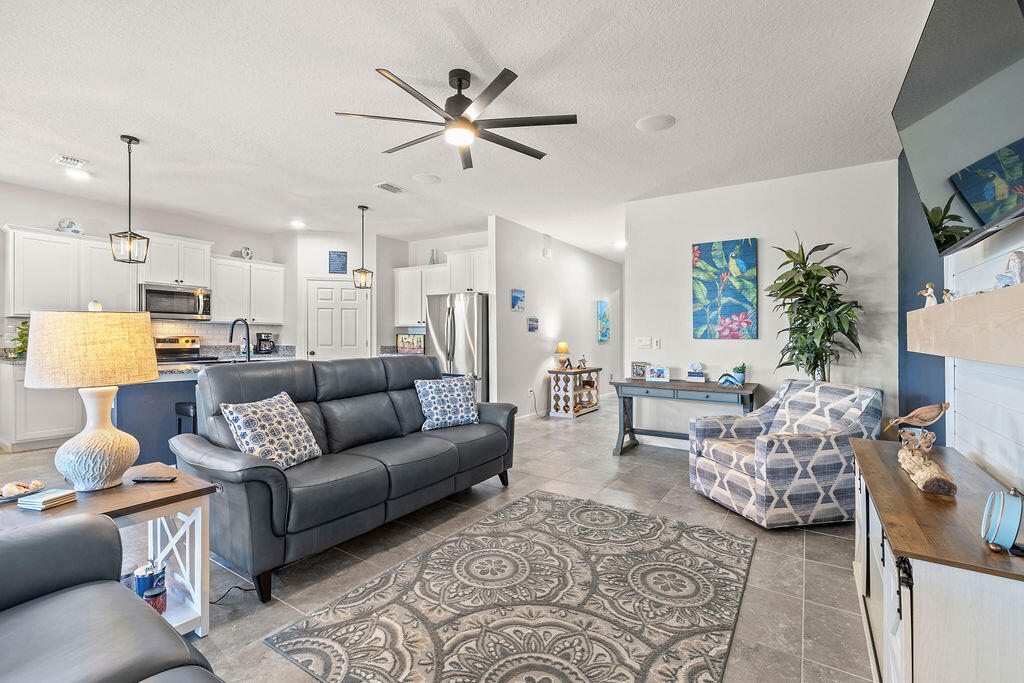 COVE AT FALCON TRACE - Residential