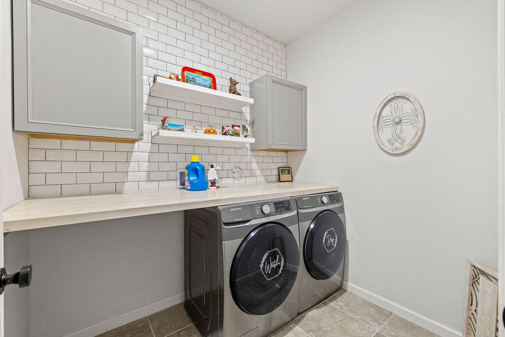 COVE AT FALCON TRACE - Residential