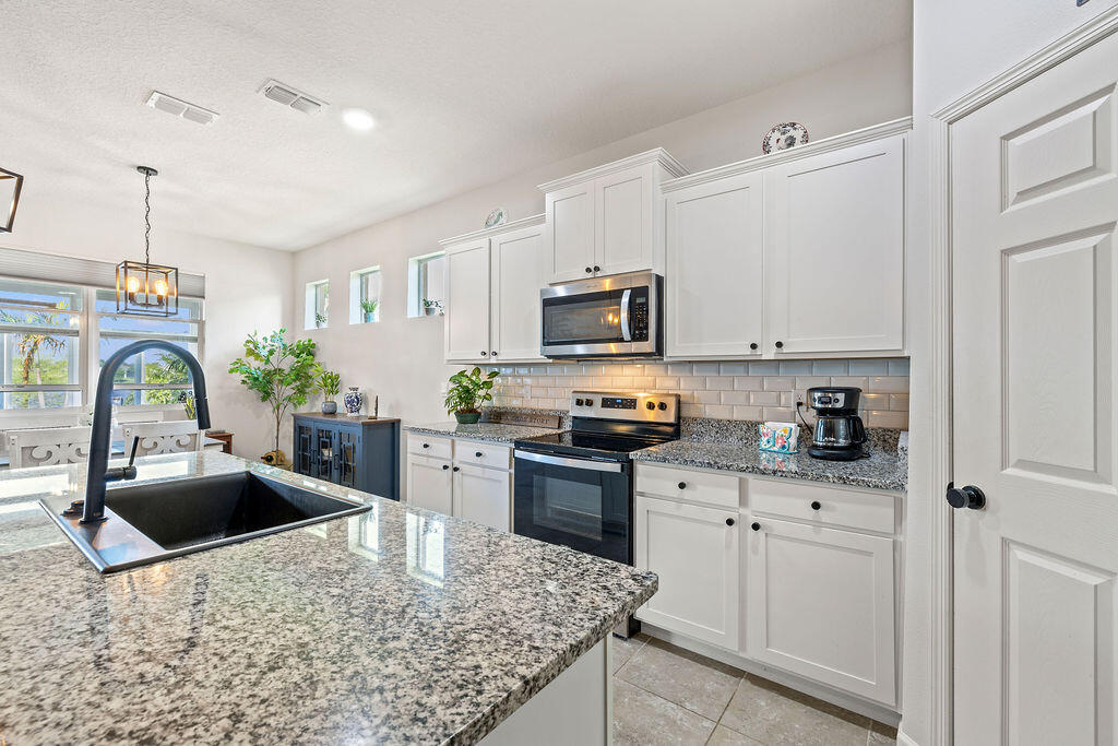 COVE AT FALCON TRACE - Residential