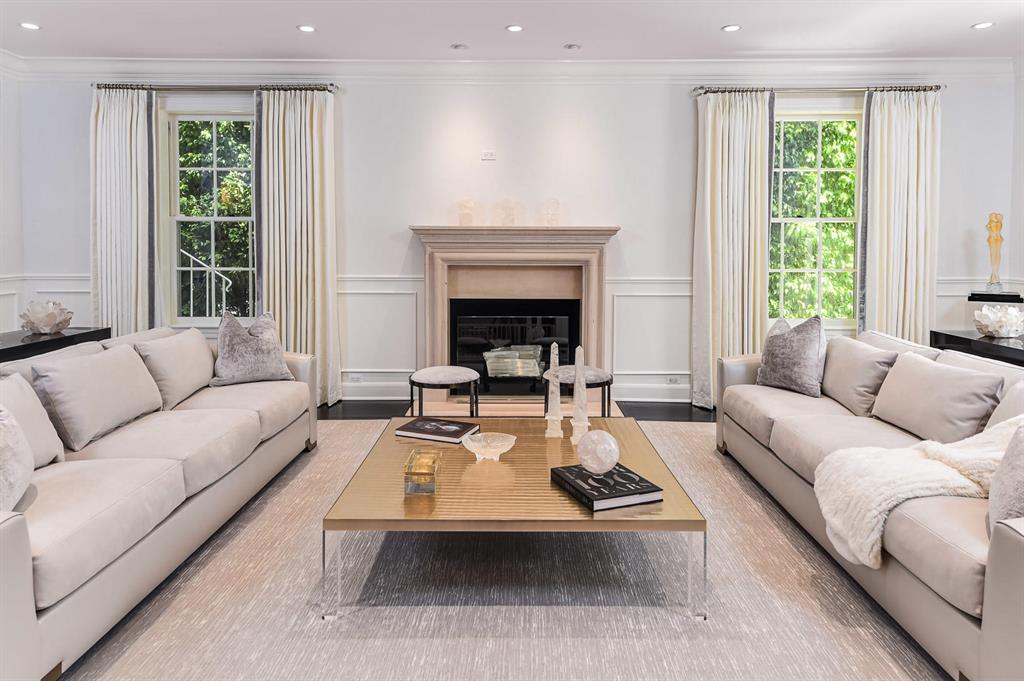 PRIMAVERA ESTATES (LAKE FRONT) - Residential