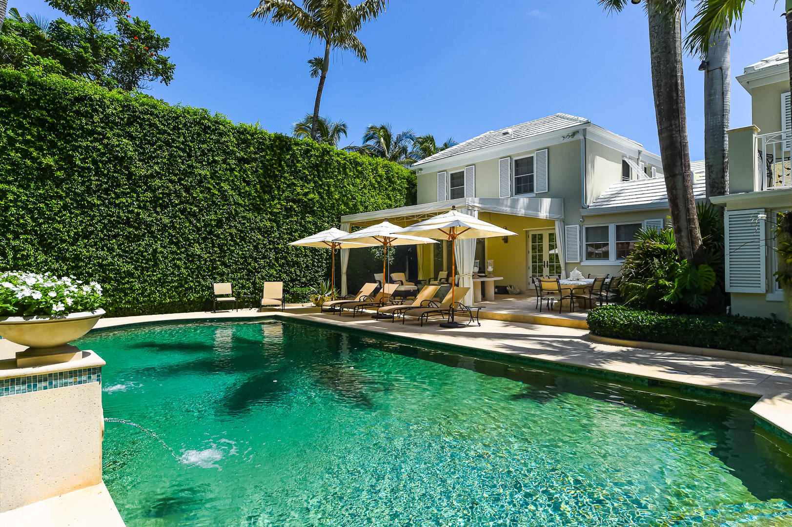 PRIMAVERA ESTATES (LAKE FRONT) - Residential