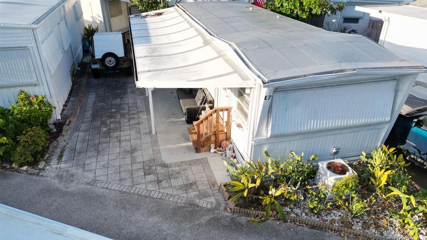 This is a great unit in Briny Breezes featuring a large driveway which is very unique for the units on the east side. This unit boasts 35 shares of stock and sits just 7 units from your private beach. Do not miss this opportunity to live the beach life in sunny south Florida. There is no place like Briny Breezes.