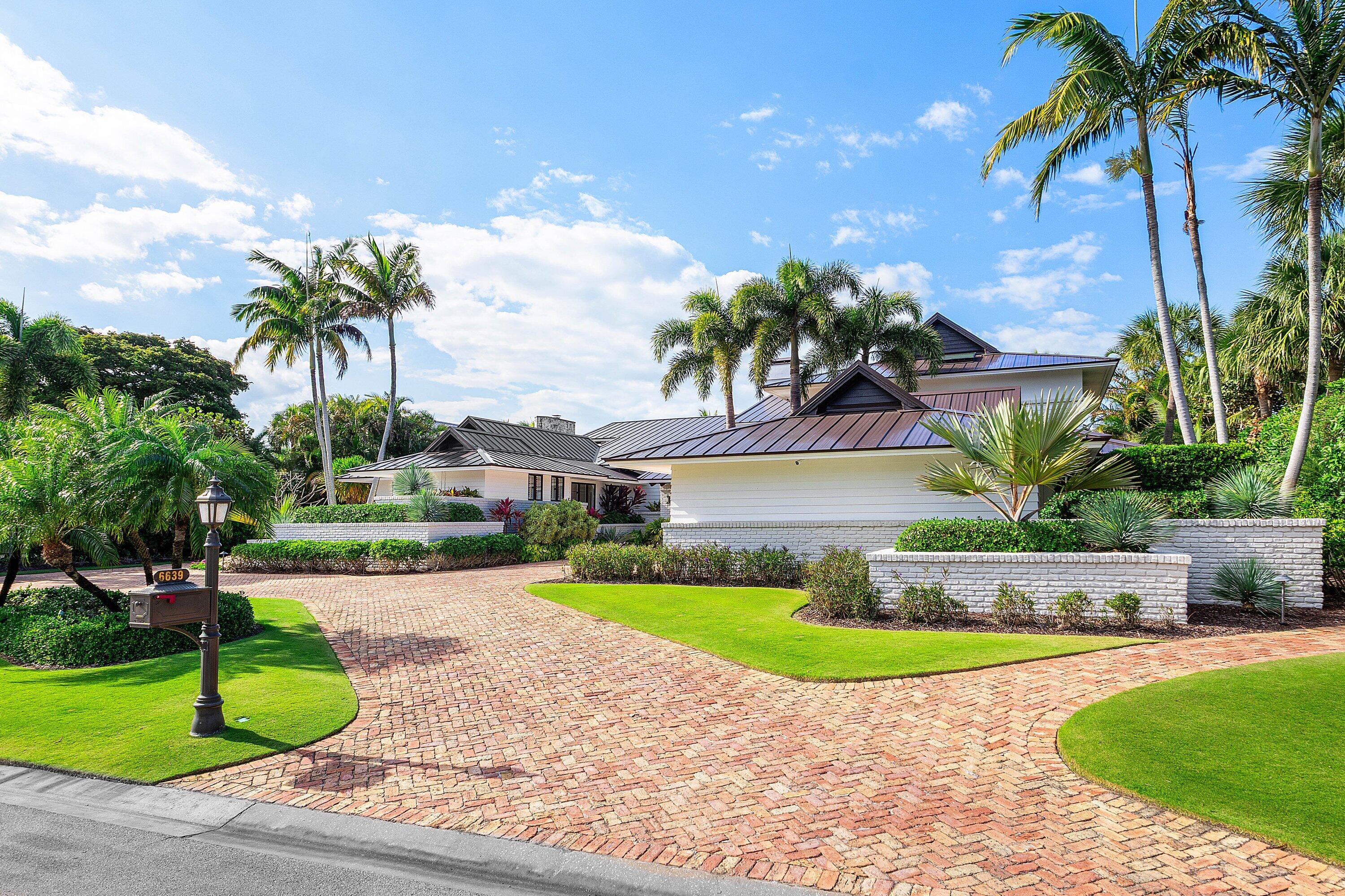 SAILFISH POINT - Residential