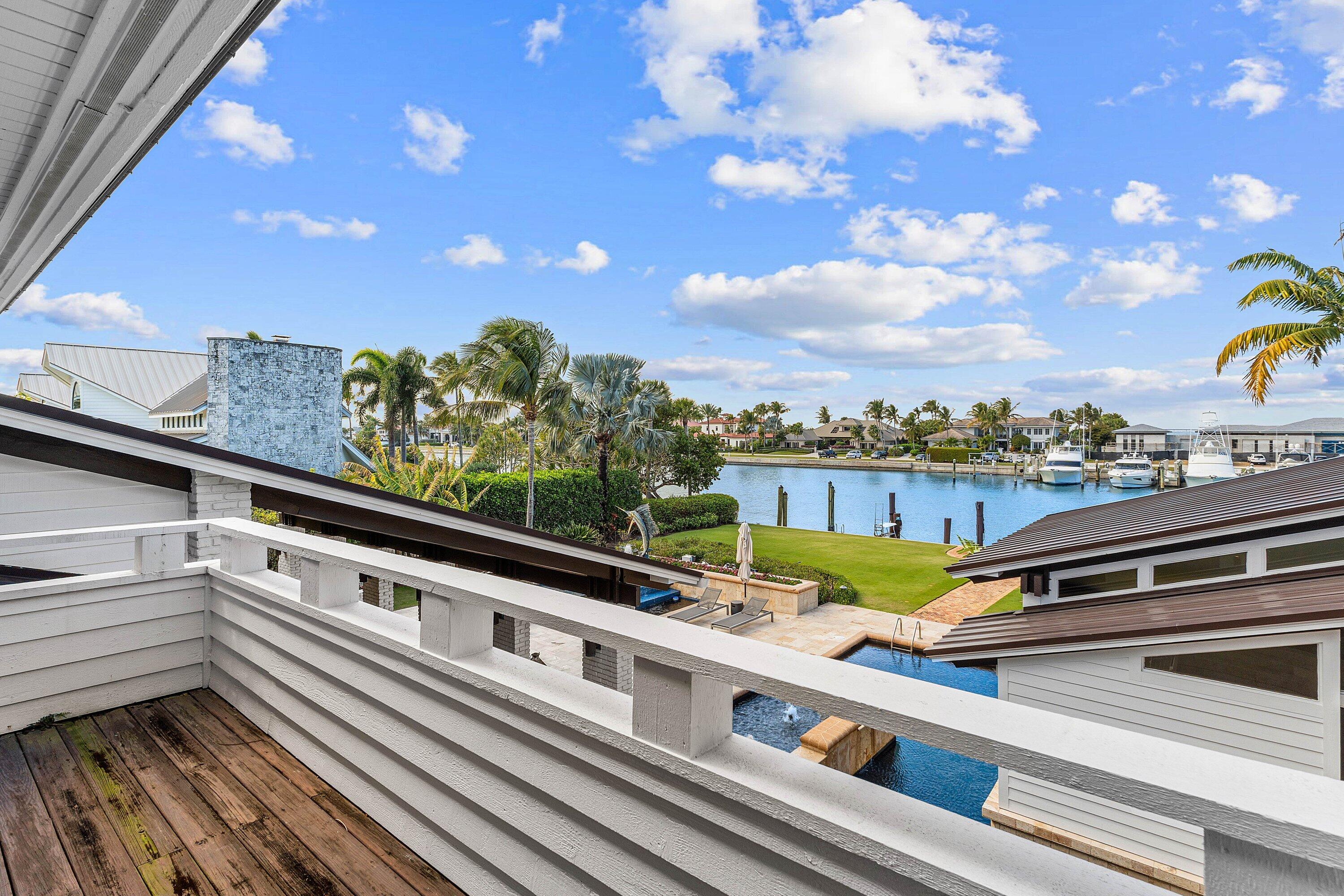 SAILFISH POINT - Residential