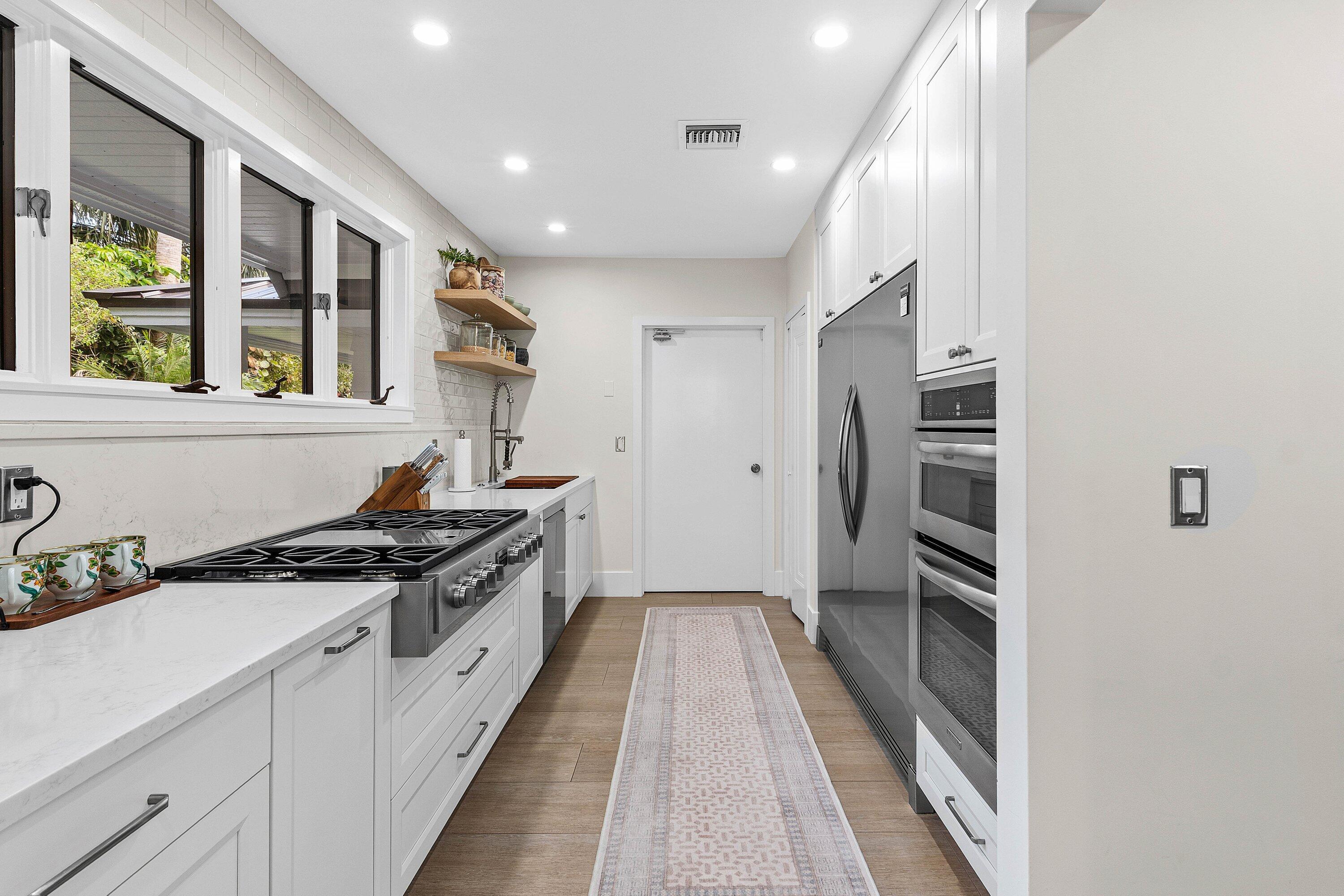 SAILFISH POINT - Residential