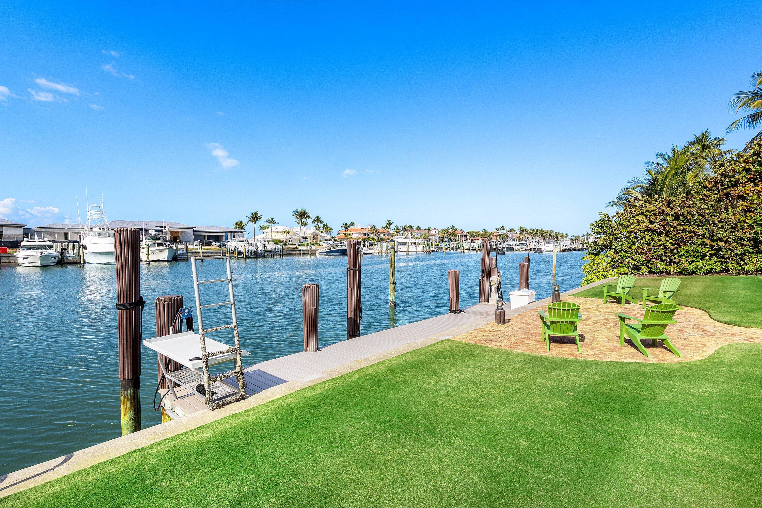 SAILFISH POINT - Residential