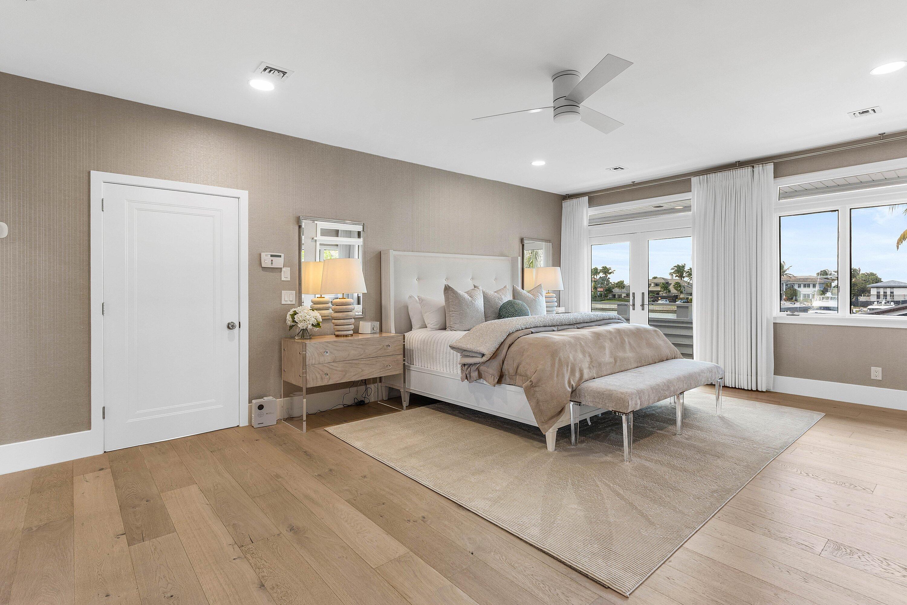 SAILFISH POINT - Residential