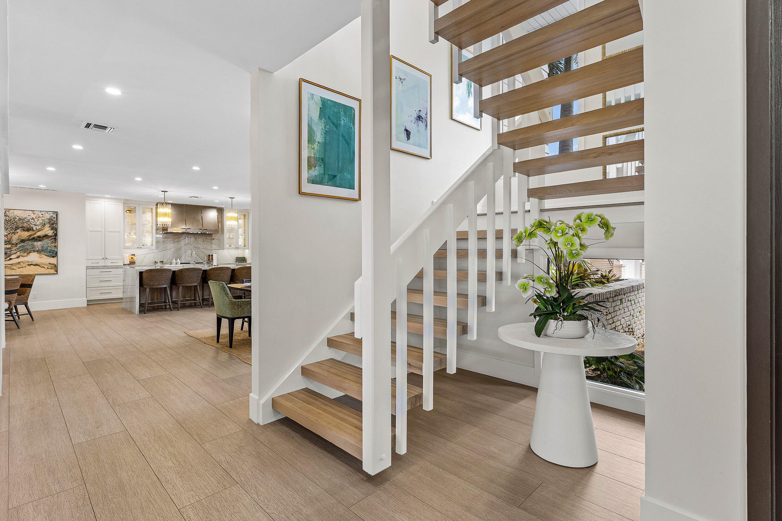 SAILFISH POINT - Residential