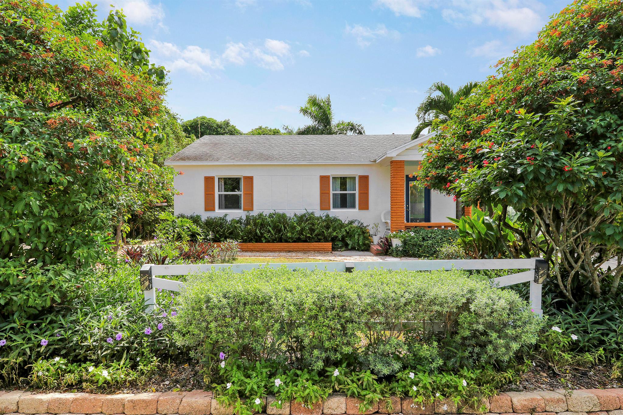 211 Columbia Drive