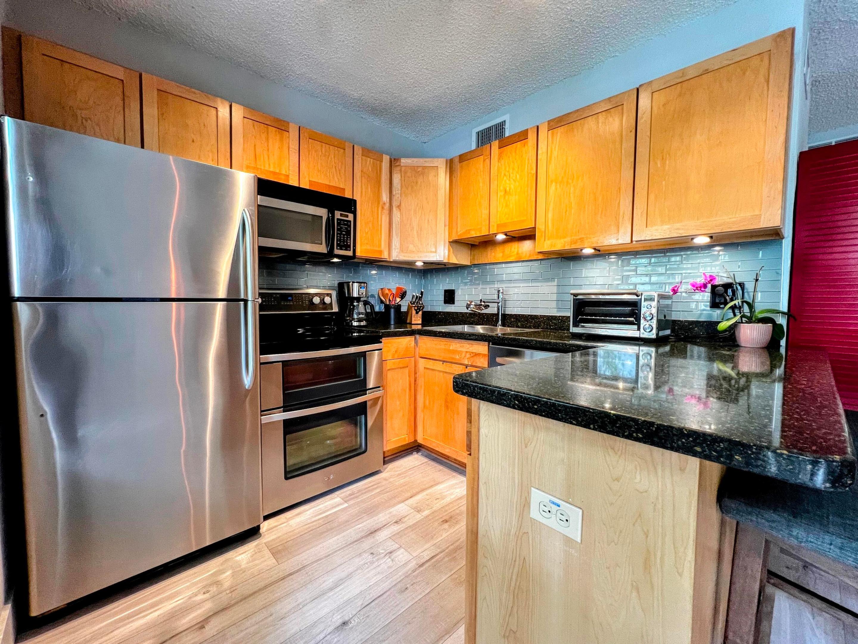 GROVE AT WILTON MANORS CONDO - Residential Lease