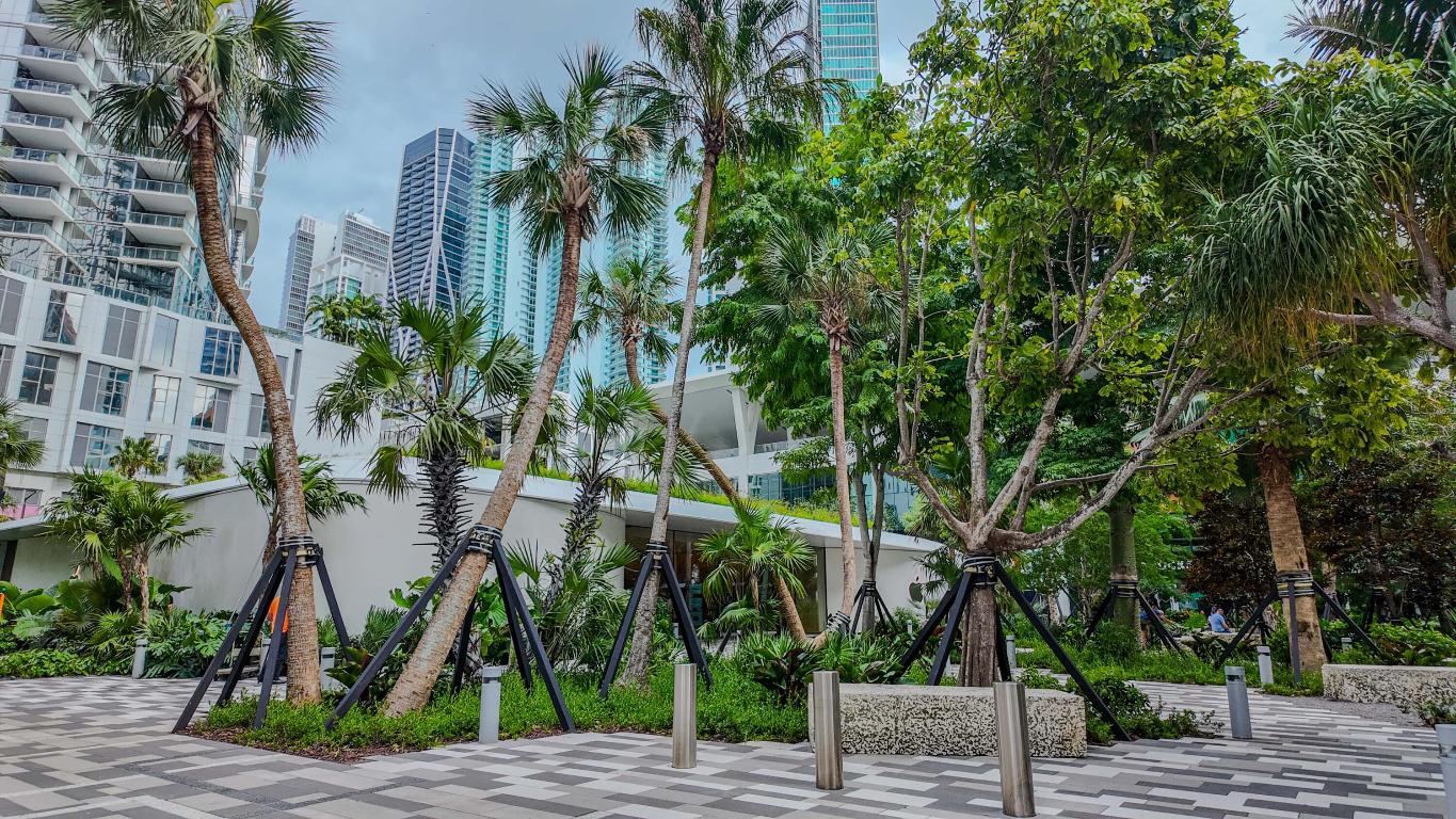 PARAMOUNT MIAMI WORLDCENTER - Residential Lease