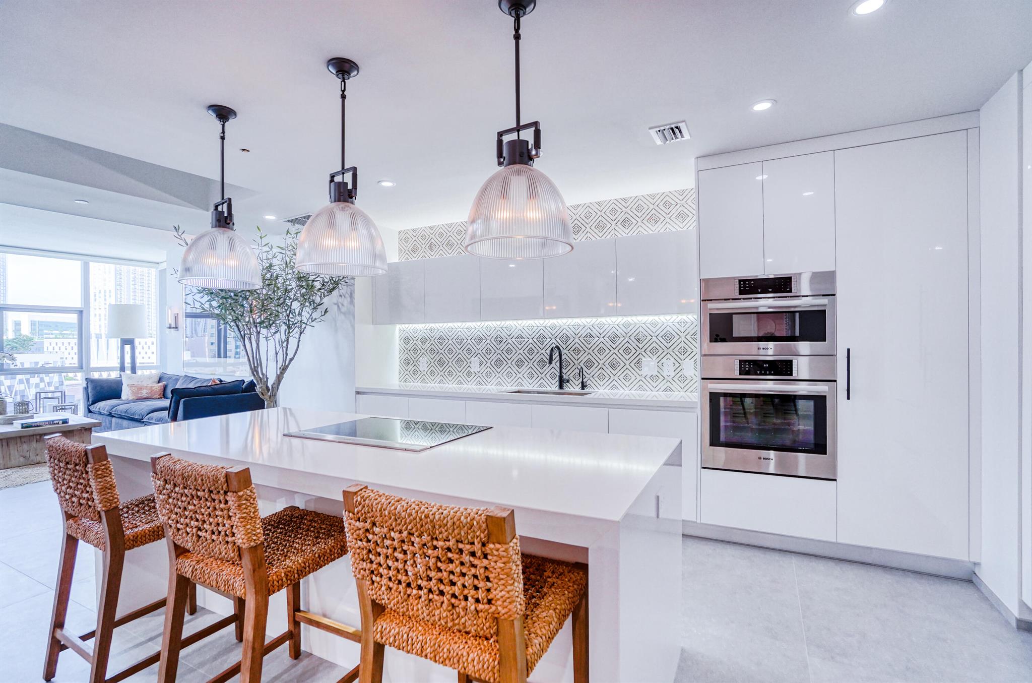 PARAMOUNT MIAMI WORLDCENT - Residential Lease