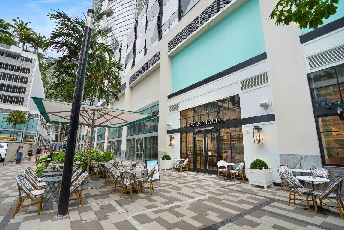 PARAMOUNT MIAMI WORLDCENTER - Residential Lease