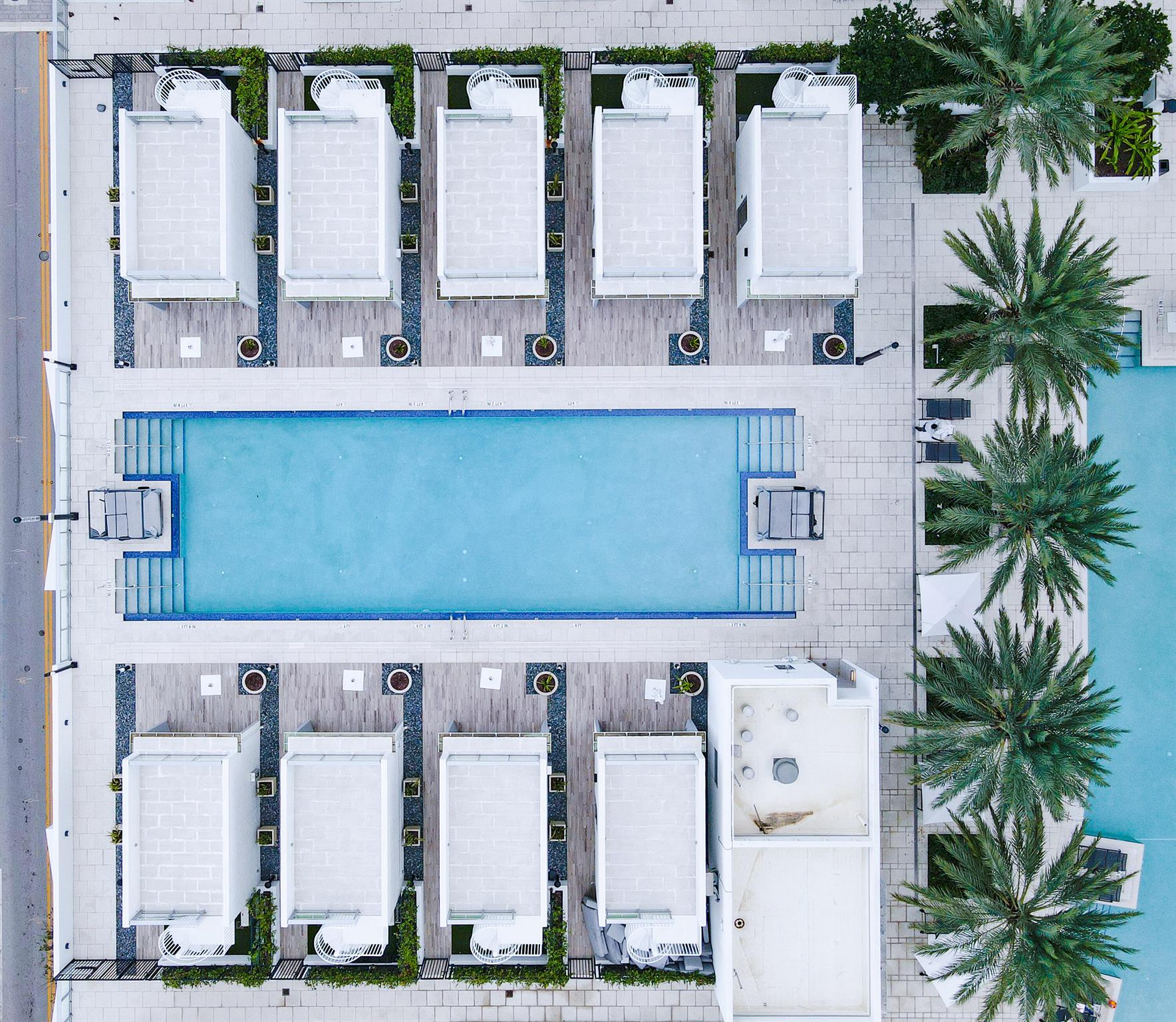 PARAMOUNT MIAMI WORLDCENT - Residential Lease