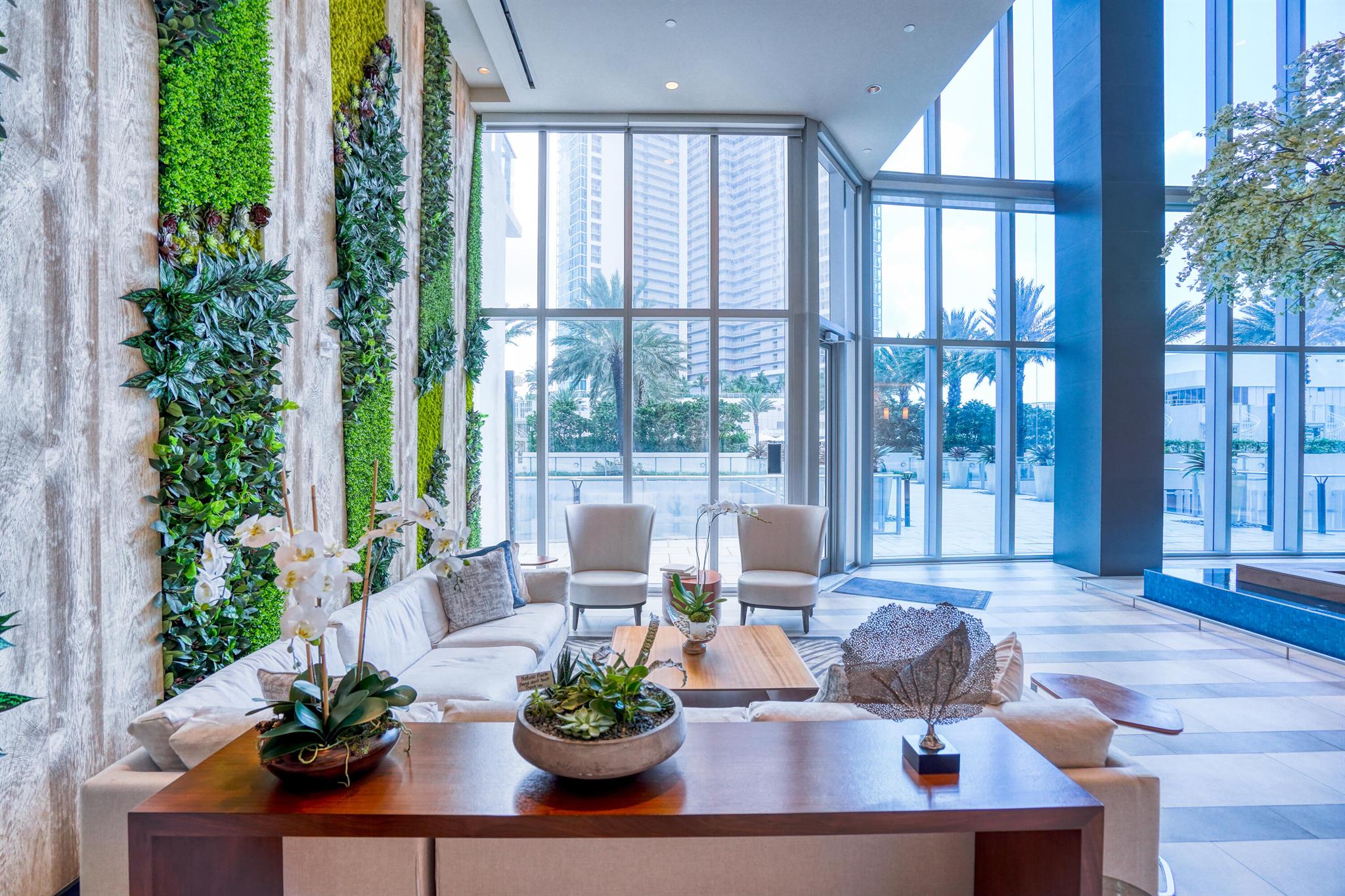 PARAMOUNT MIAMI WORLDCENT - Residential Lease