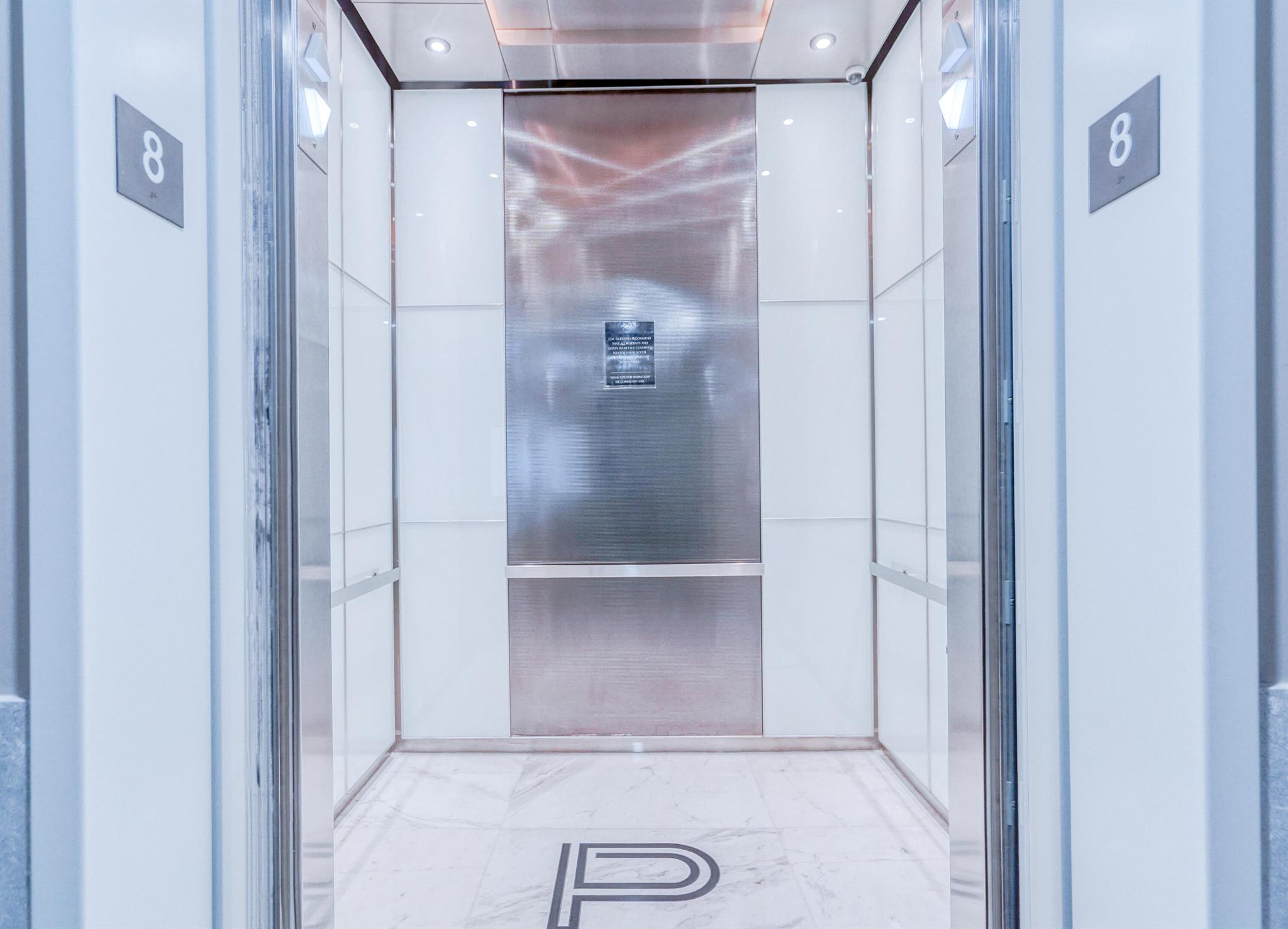 PARAMOUNT MIAMI WORLDCENT - Residential Lease