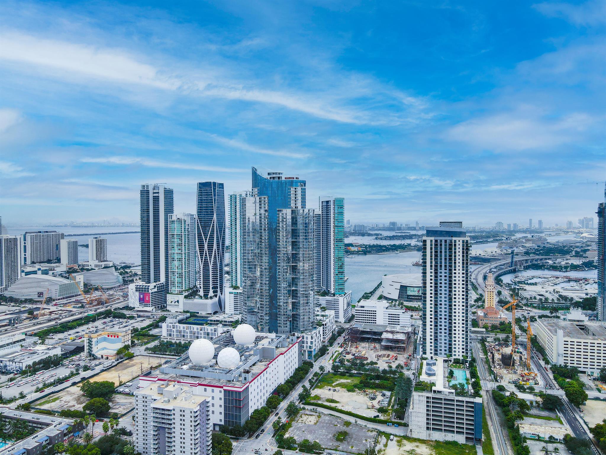 PARAMOUNT MIAMI WORLDCENT - Residential Lease