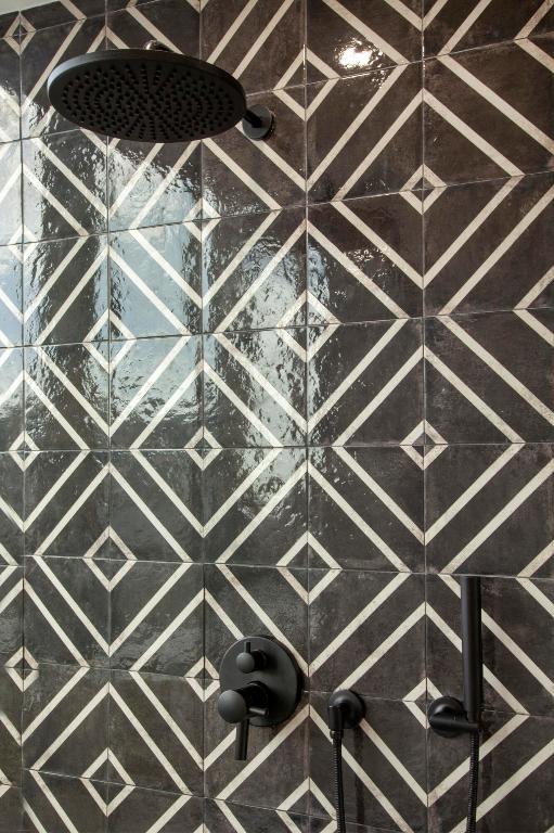 PARAMOUNT MIAMI WORLDCENTER - Residential Lease