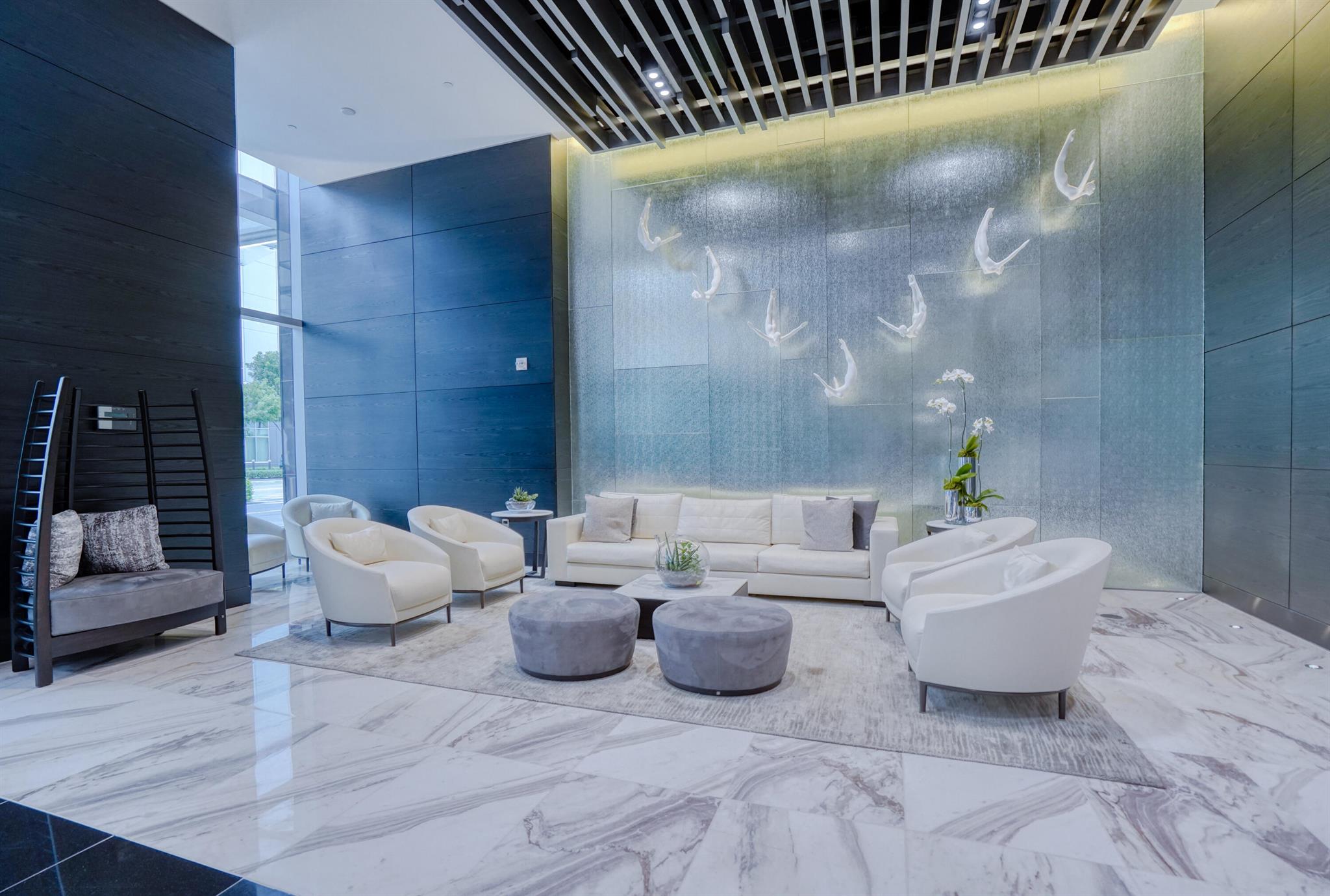 PARAMOUNT MIAMI WORLDCENT - Residential Lease