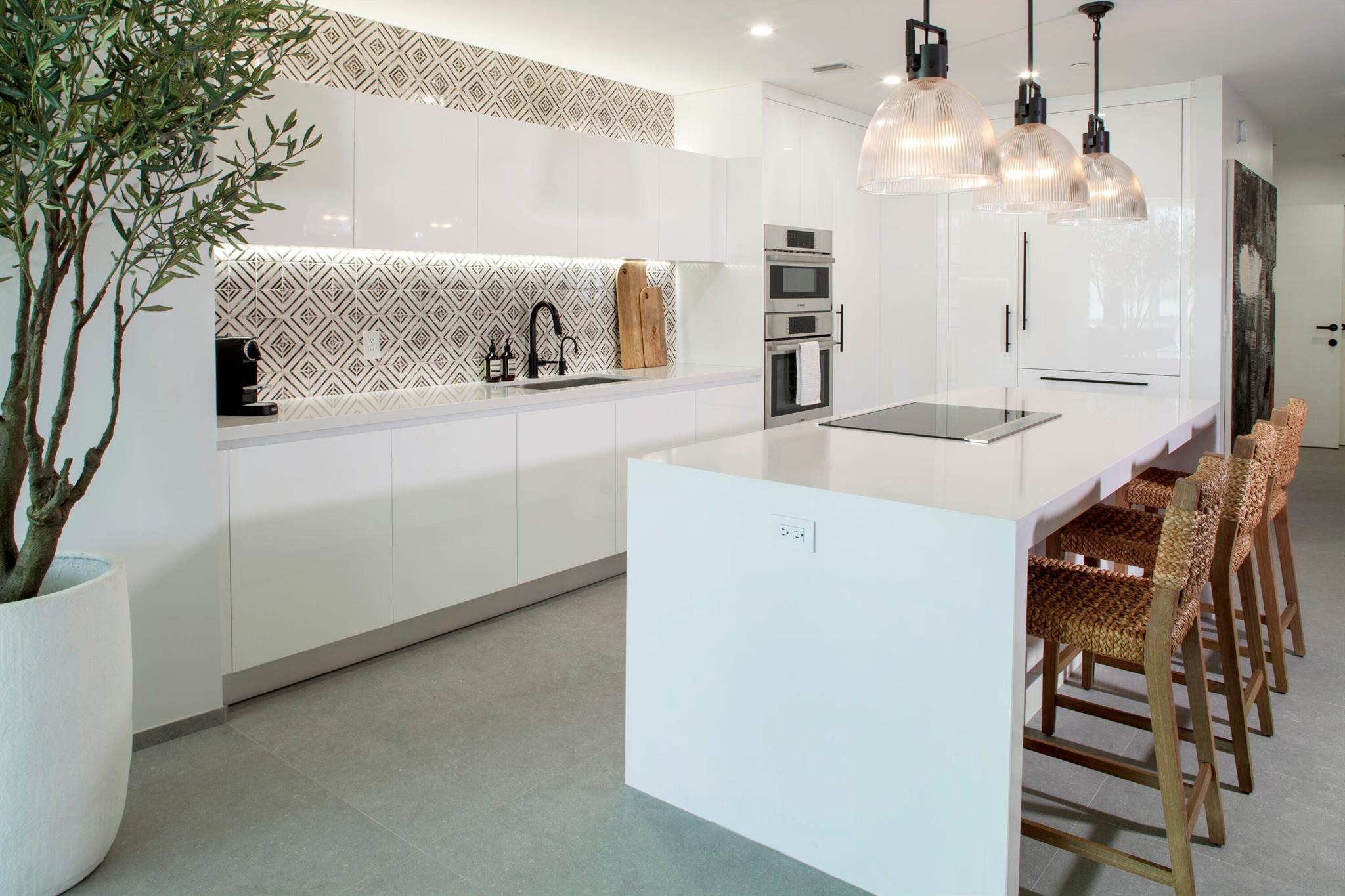 PARAMOUNT MIAMI WORLDCENT - Residential Lease